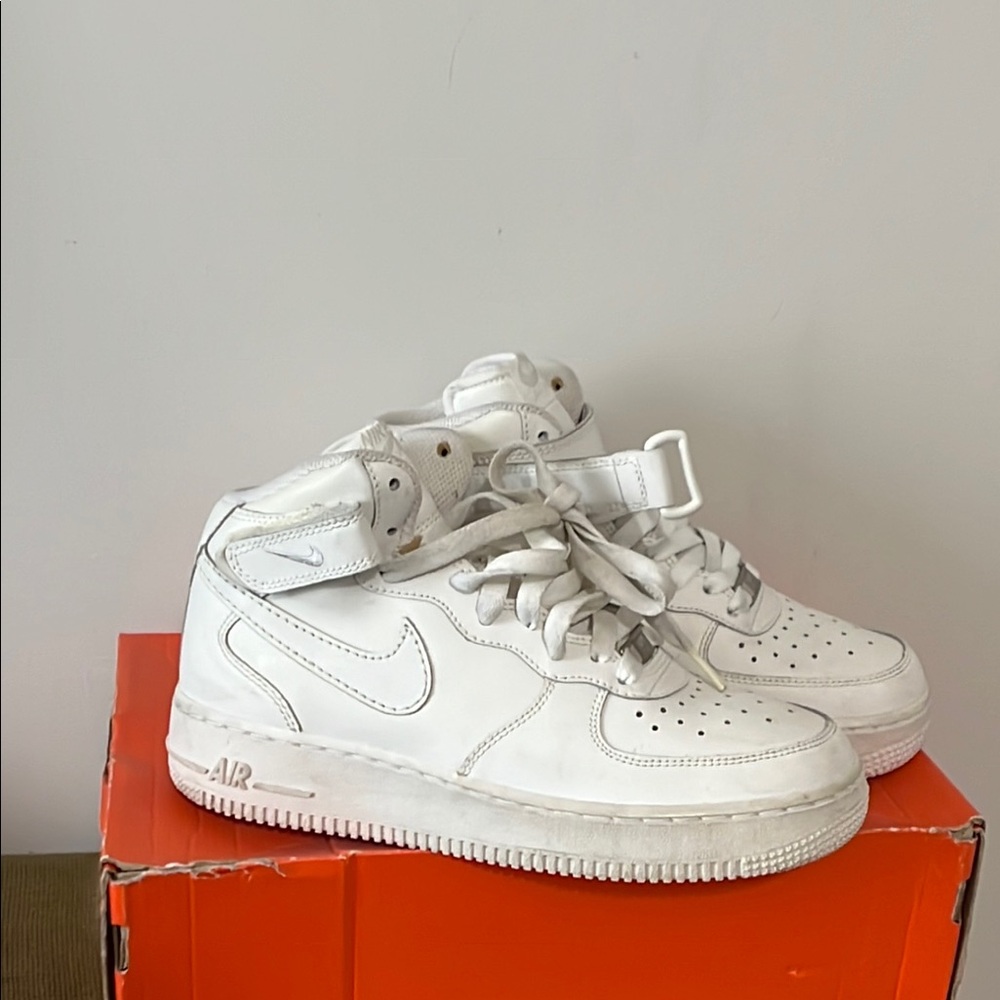 Nike Air Force 1 Size 6Y